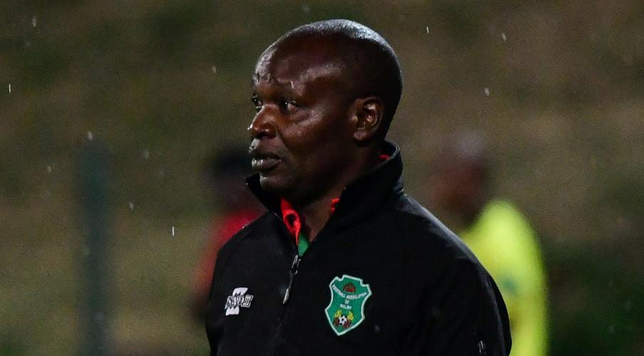 Malawi extend contract of coach Mwase
