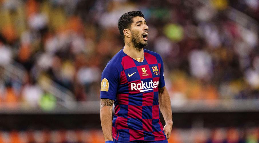 Suarez 'hurt' by criticism of Barca players' pay cut delay