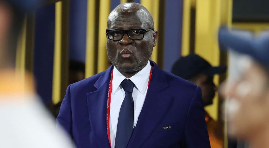 Ông chủ tạm quyền của bóng đá châu Phi kháng cáo lệnh cấm Fifa Constant-Omari-Selemani-2019-Walks-BPP-1050