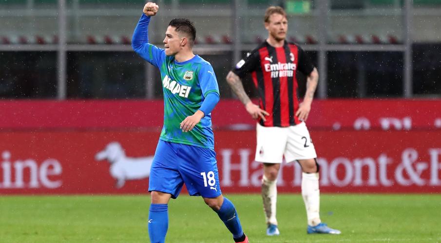 Raspadori brace for Sassuolo punishes AC Milan | SuperSport