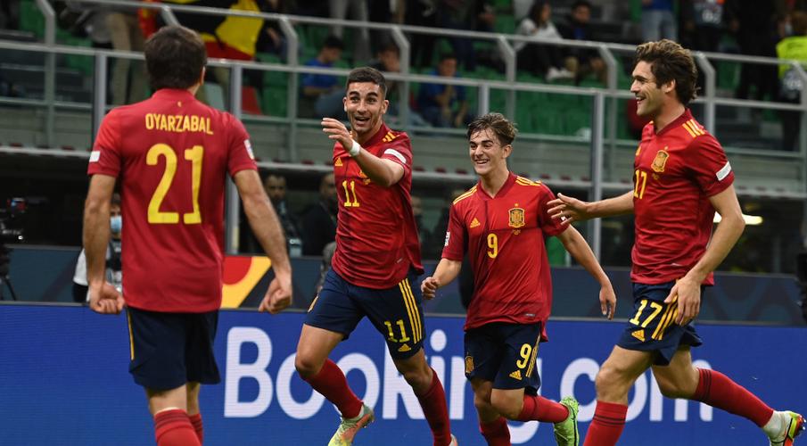 Spain end Italy's unbeaten run to reach Nations League final