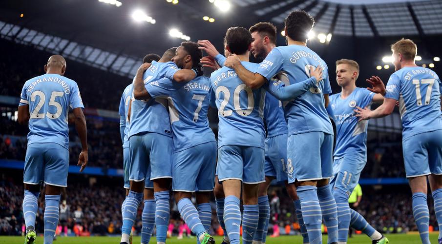 Six of the best for Man City as Chelsea get back on track